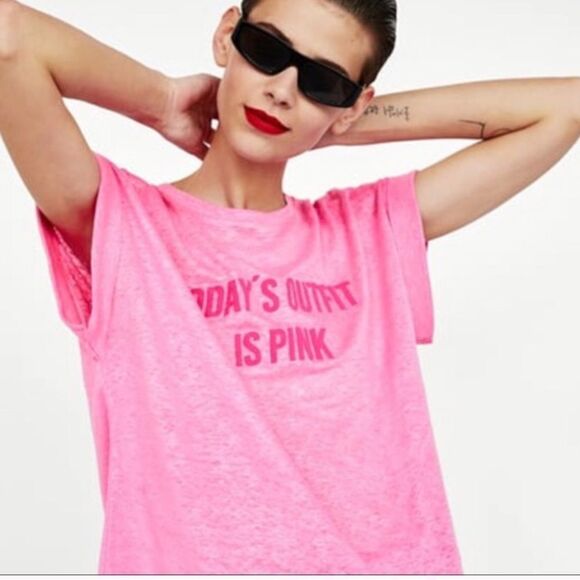 Zara Tops - ✨HP✨”Today’s Outfit is Pink” Linen Slogan Tee✨